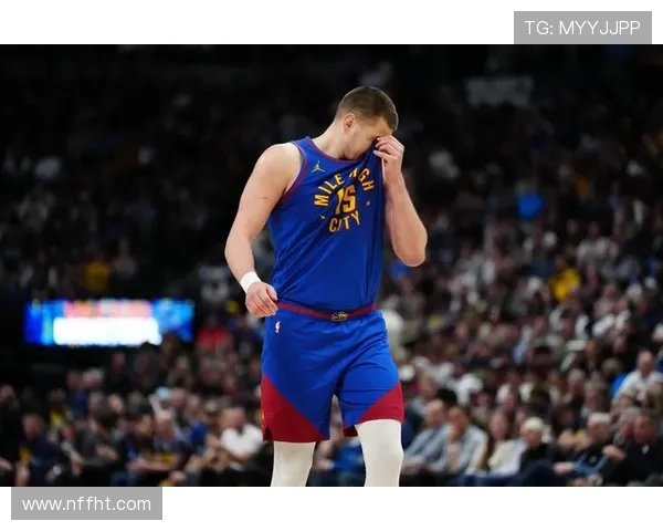 保罗挡拆组织牵制约基奇，较单打更多创造三分机会